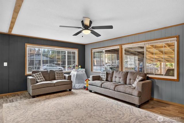 17128 Kinnikinnick Ct SE, Yelm, WA 98597