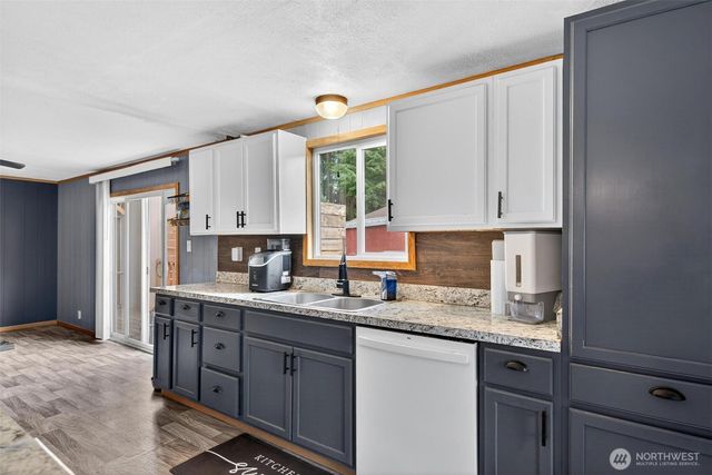 17128 Kinnikinnick Ct SE, Yelm, WA 98597