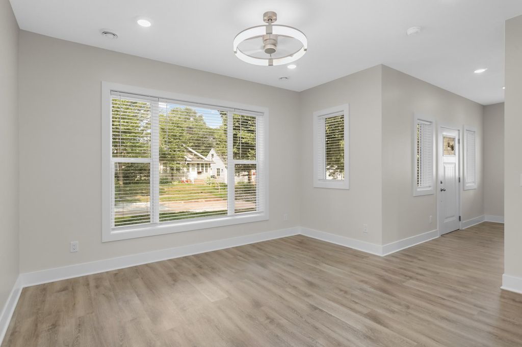 3326 Thomas Avenue N, Minneapolis, MN 55412 — photo 4