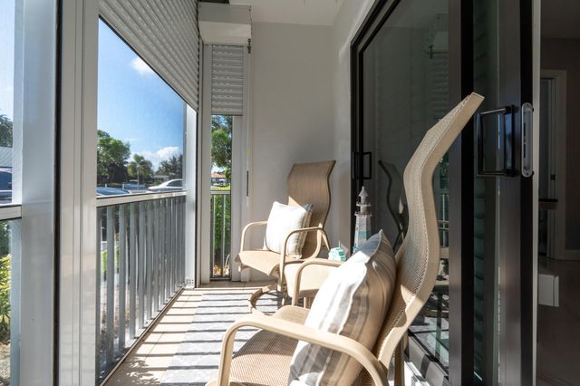130 CYPRESS CLUB Drive 306, Pompano Beach, FL 33060