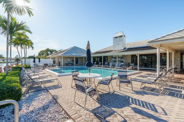 130 CYPRESS CLUB Drive 306, Pompano Beach, FL 33060