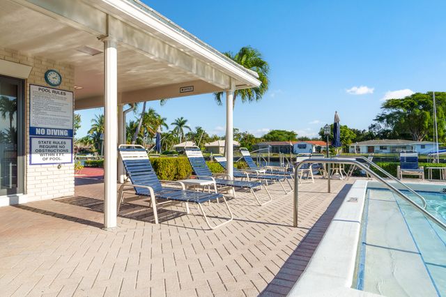 130 CYPRESS CLUB Drive 306, Pompano Beach, FL 33060