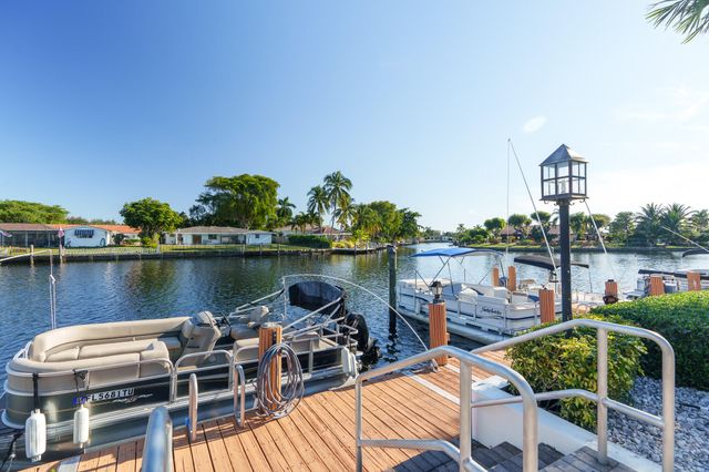 130 CYPRESS CLUB Drive 306, Pompano Beach, FL 33060