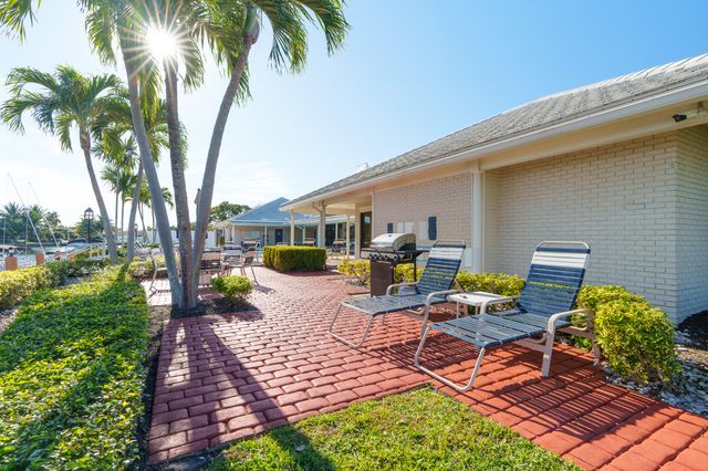 130 CYPRESS CLUB Drive 306, Pompano Beach, FL 33060
