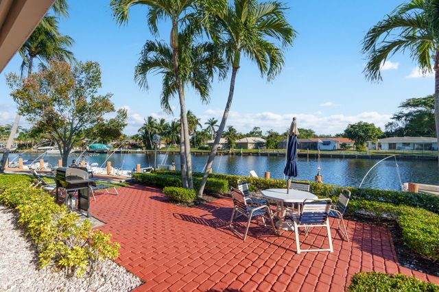 130 CYPRESS CLUB Drive 306, Pompano Beach, FL 33060