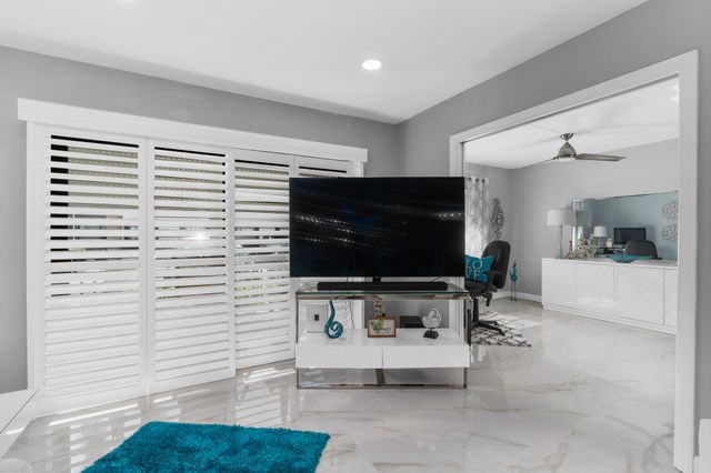 130 CYPRESS CLUB Drive 306, Pompano Beach, FL 33060