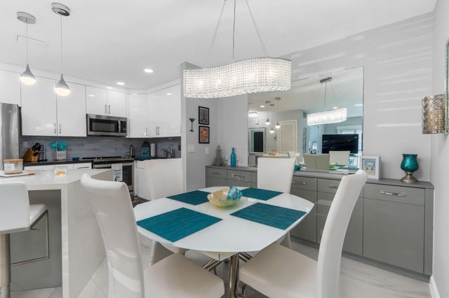 130 CYPRESS CLUB Drive 306, Pompano Beach, FL 33060