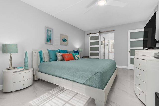 130 CYPRESS CLUB Drive 306, Pompano Beach, FL 33060