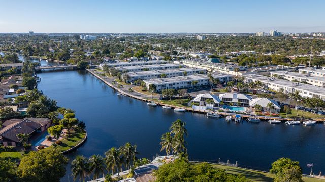 130 CYPRESS CLUB Drive 306, Pompano Beach, FL 33060