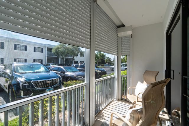 130 CYPRESS CLUB Drive 306, Pompano Beach, FL 33060