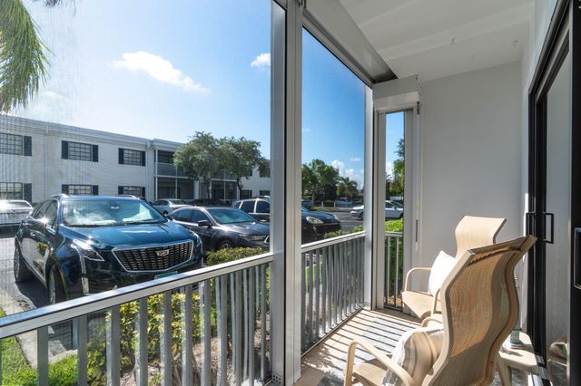 130 CYPRESS CLUB Drive 306, Pompano Beach, FL 33060