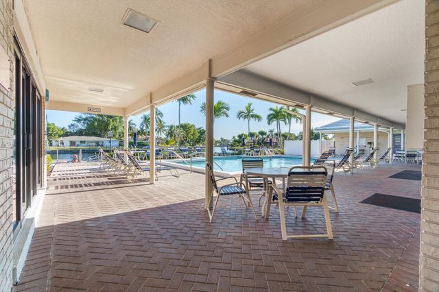 130 CYPRESS CLUB Drive 306, Pompano Beach, FL 33060