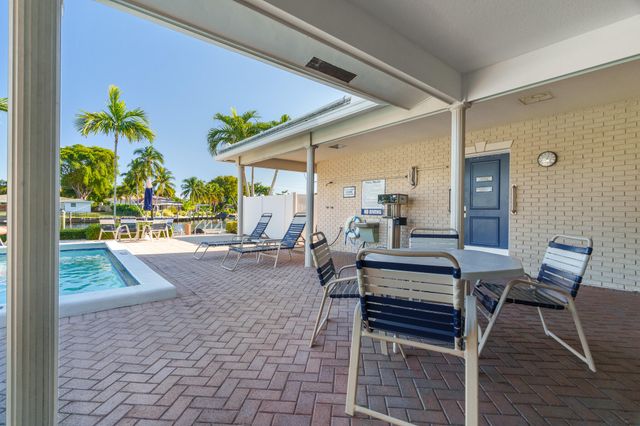 130 CYPRESS CLUB Drive 306, Pompano Beach, FL 33060
