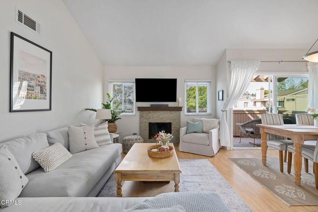 1280 Seacliff Court 2, Ventura, CA 93003