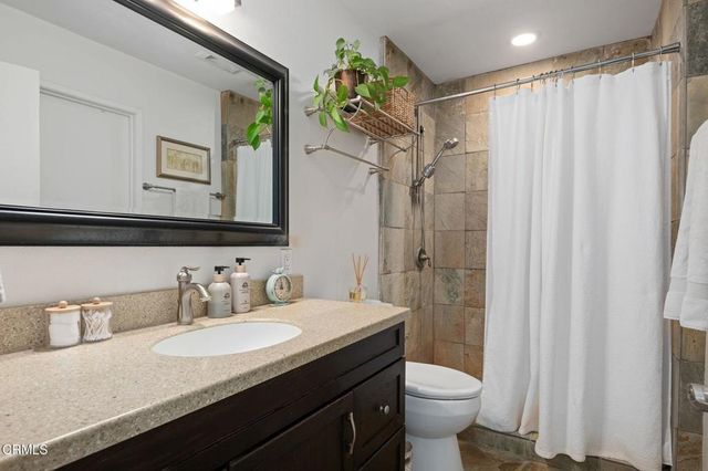 1280 Seacliff Court 2, Ventura, CA 93003