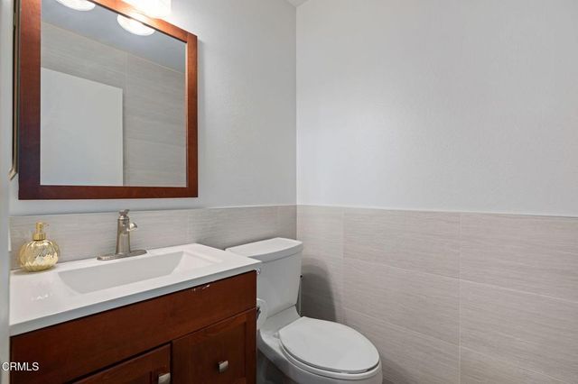 1280 Seacliff Court 2, Ventura, CA 93003