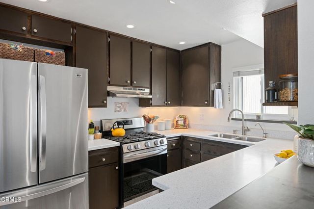 1280 Seacliff Court 2, Ventura, CA 93003