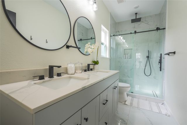 1904 N 17th, Waco, TX 76707