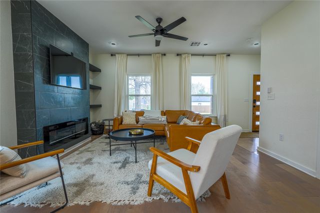 1904 N 17th, Waco, TX 76707