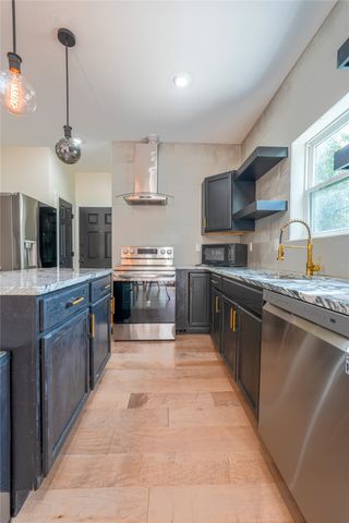 1904 N 17th, Waco, TX 76707