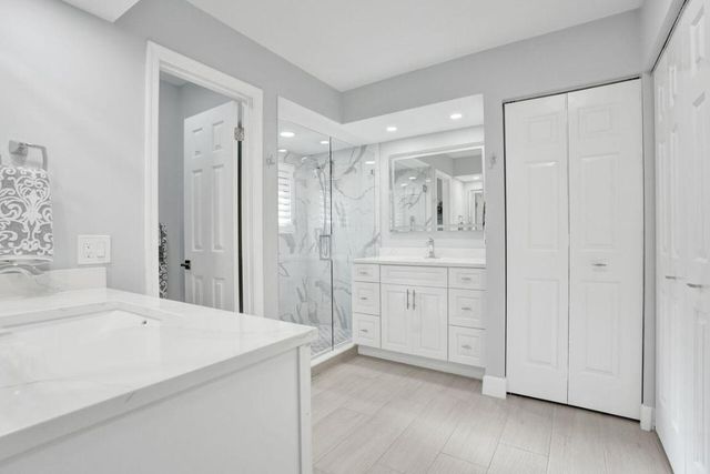 4 Lexington Lane E G, Palm Beach Gardens, FL 33418