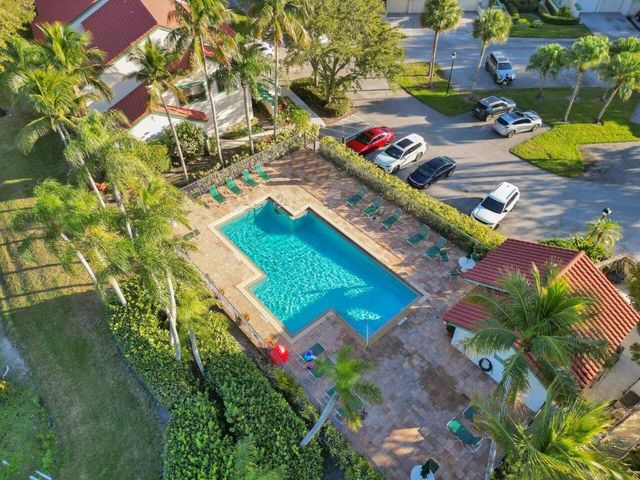 4 Lexington Lane E G, Palm Beach Gardens, FL 33418