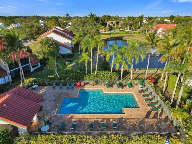 4 Lexington Lane E G, Palm Beach Gardens, FL 33418