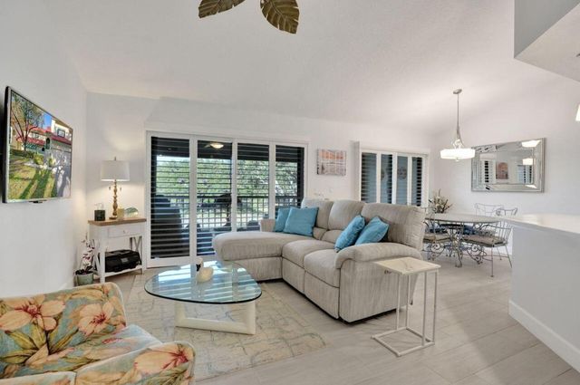 4 Lexington Lane E G, Palm Beach Gardens, FL 33418