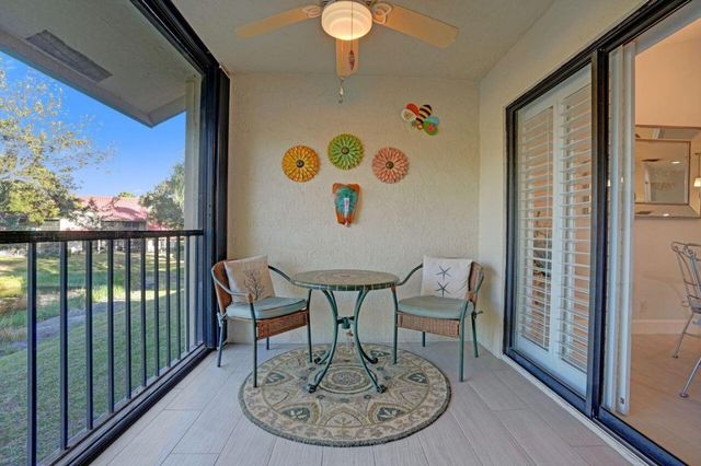 4 Lexington Lane E G, Palm Beach Gardens, FL 33418