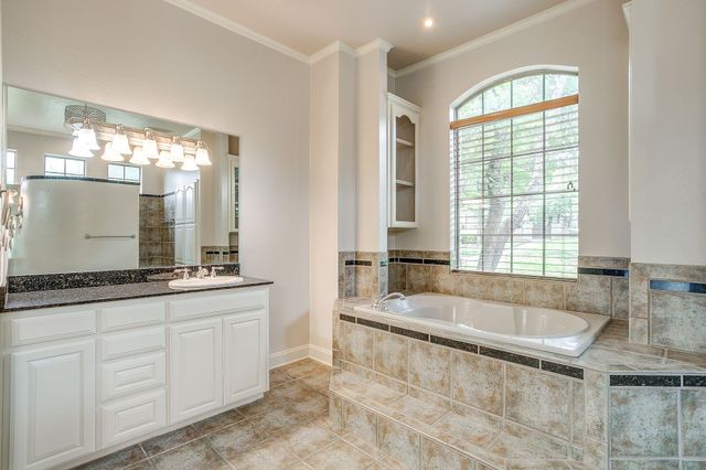 163 Oakcrest Hills Drive, Aledo, TX 76008