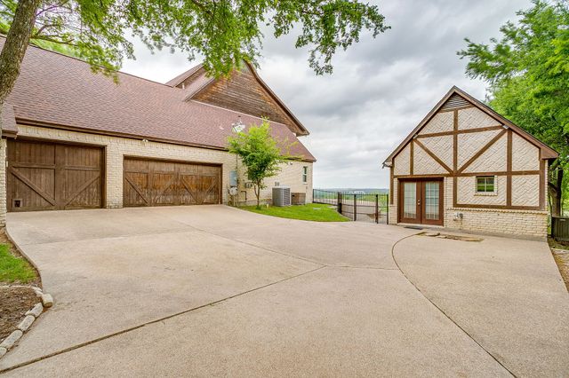 163 Oakcrest Hills Drive, Aledo, TX 76008