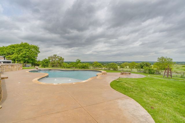 163 Oakcrest Hills Drive, Aledo, TX 76008