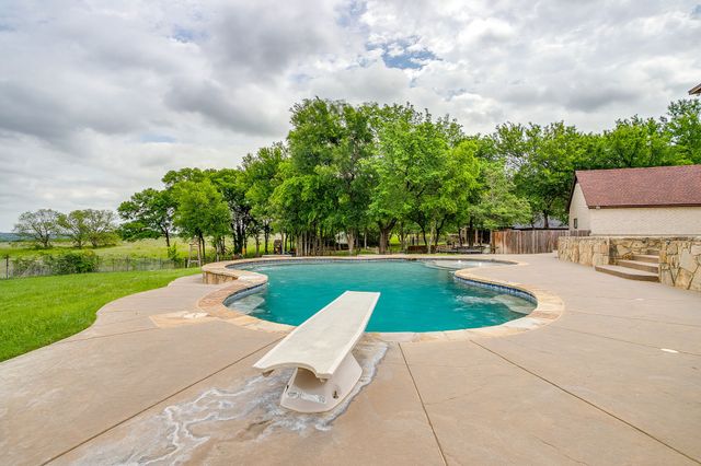 163 Oakcrest Hills Drive, Aledo, TX 76008