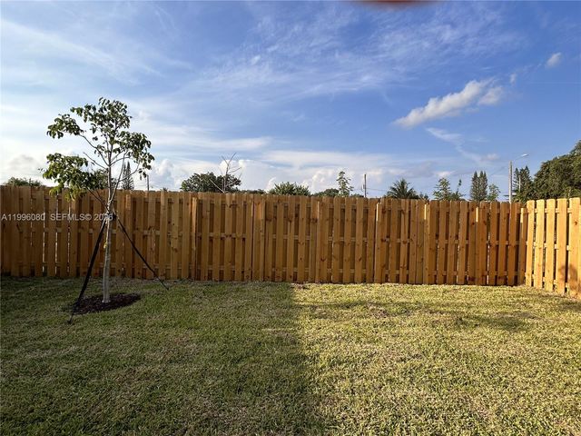 2345 NW 131st Cir 2345, Miami, FL 33167