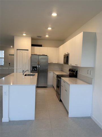 2345 NW 131st Cir 2345, Miami, FL 33167