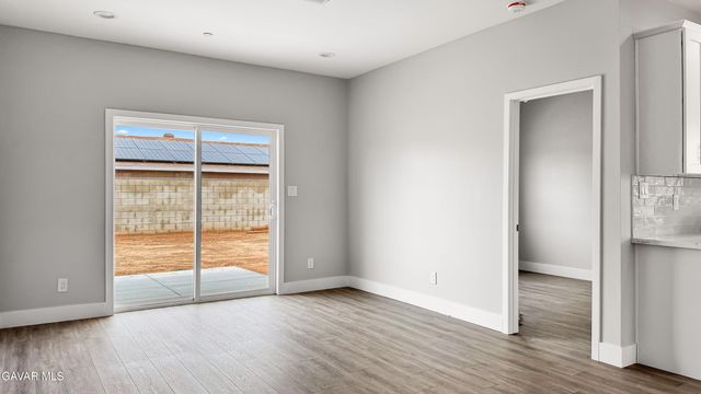 8249 Great Cir Drive, California City, CA 93505