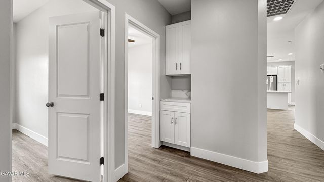 8249 Great Cir Drive, California City, CA 93505