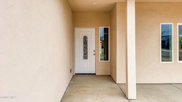 8249 Great Cir Drive, California City, CA 93505
