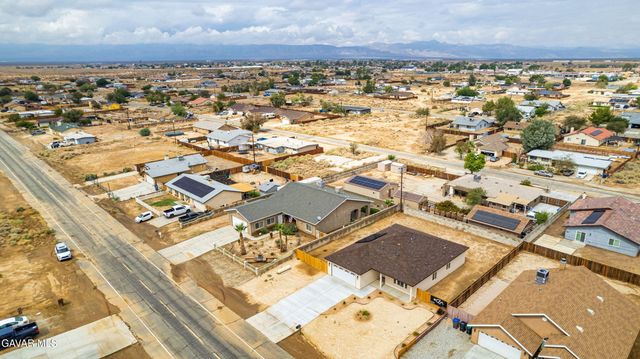 8249 Great Cir Drive, California City, CA 93505