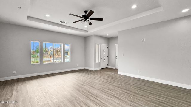 8249 Great Cir Drive, California City, CA 93505