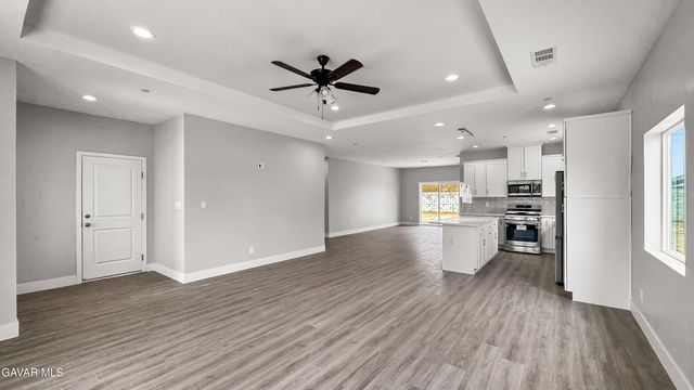 8249 Great Cir Drive, California City, CA 93505