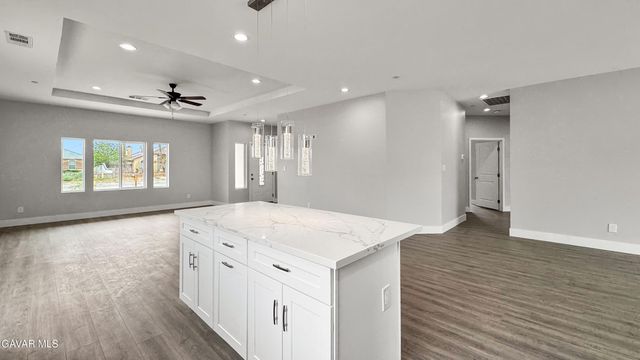 8249 Great Cir Drive, California City, CA 93505