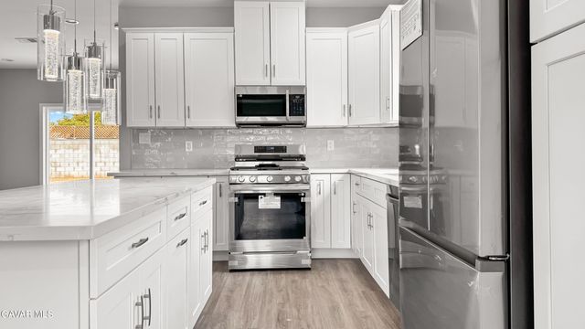 8249 Great Cir Drive, California City, CA 93505