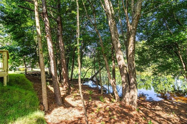 301 Retreat Way, Carrollton, GA 30116