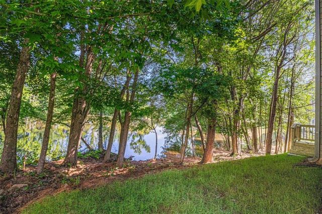 301 Retreat Way, Carrollton, GA 30116