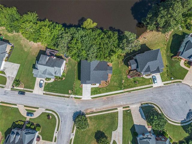 301 Retreat Way, Carrollton, GA 30116