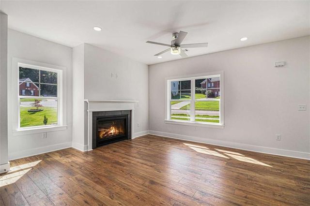 301 Retreat Way, Carrollton, GA 30116