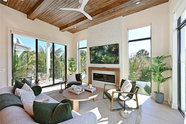 111 PALMETTO AVENUE, Anna Maria, FL 34216