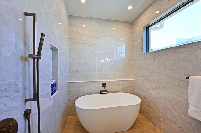 111 PALMETTO AVENUE, Anna Maria, FL 34216