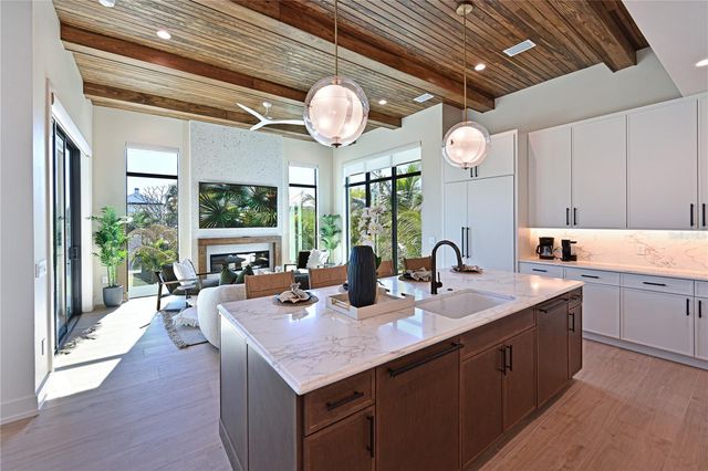 111 PALMETTO AVENUE, Anna Maria, FL 34216